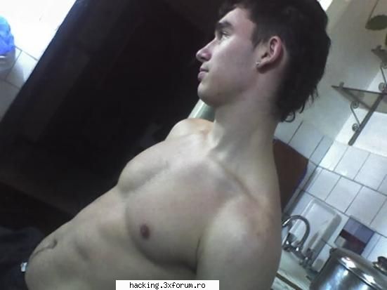 si yo sunt nou.... pe aici..... :d  ... loatzi o poza cu mine.. shi sper sa mai vb .... ;;) ... nu